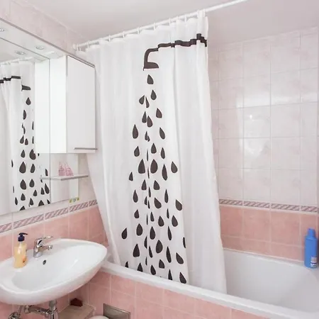 Lia - One Bedroom With Balcony And Sea View Apartman