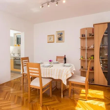 Lia - One Bedroom With Balcony And Sea View Lägenhet Dubrovnik