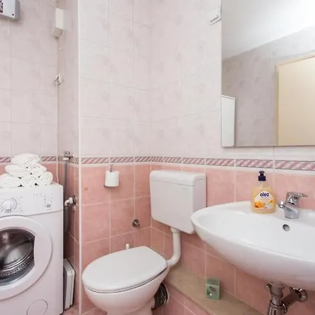 Lia - One Bedroom With Balcony And Sea View Apartment